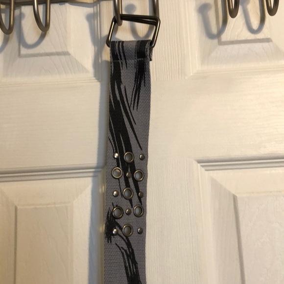 Grey canvas belt wide with silver buckle - Picture 2 of 5